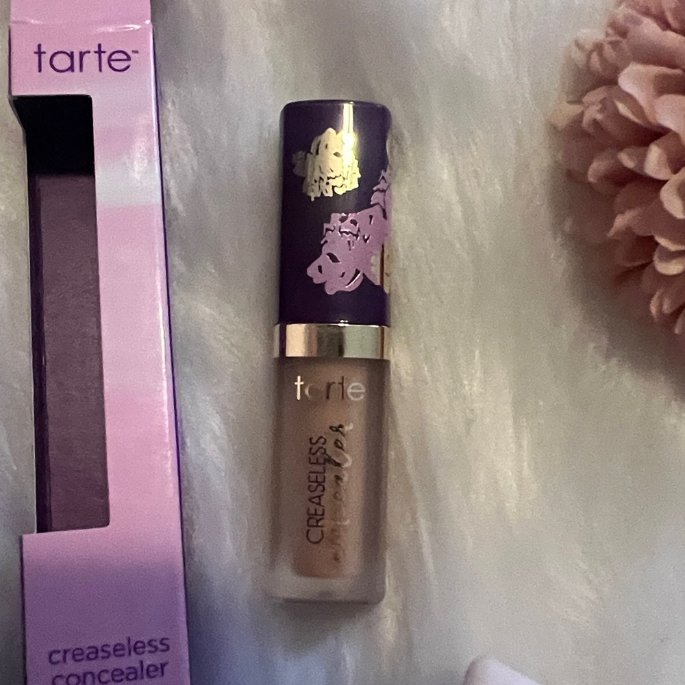 Tarte Creaseless Concealer 40N Tan - Picture 2 of 4